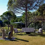 فندق Silver Bay Club House