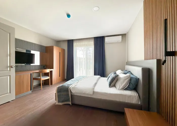 Silver Bay Club House Hotel