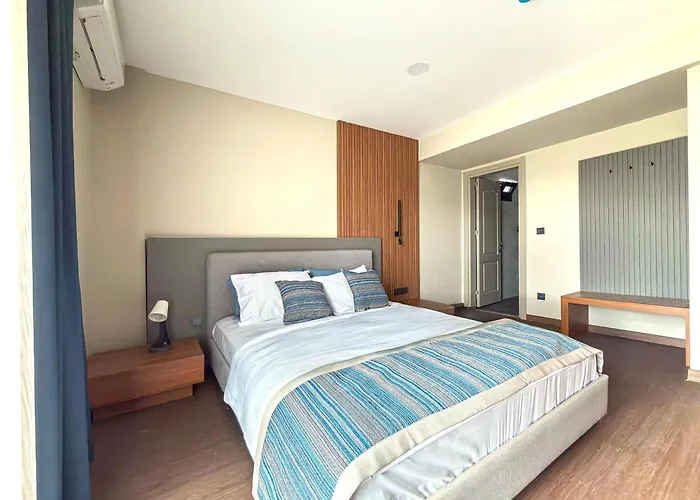 Silver Bay Club House Hotel 4*