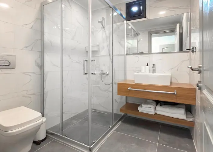 Silver Bay Club House 4*