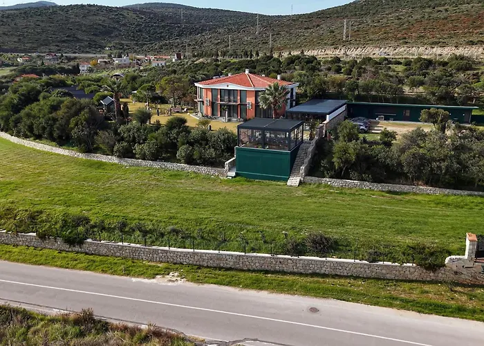 Silver Bay Club House Hotel